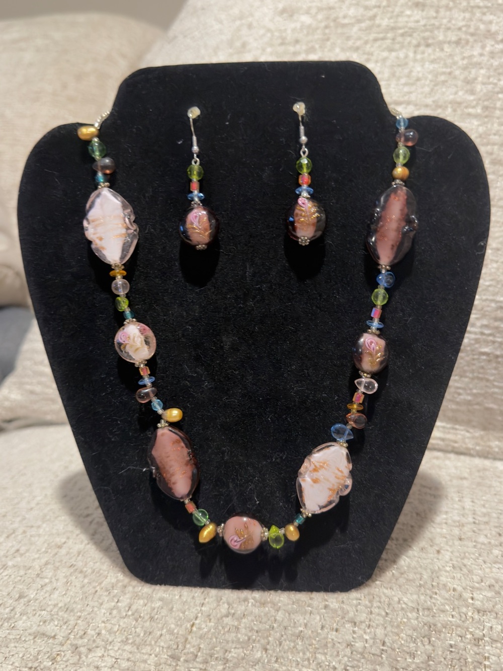 Premier Designs Pink and Green Glass Bead Necklace with Earrings